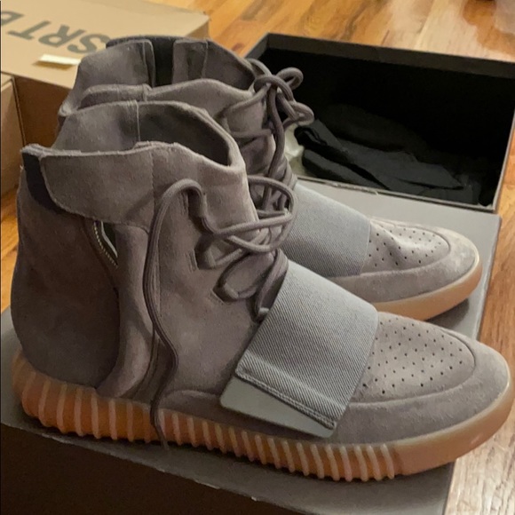 Yeezy BOOST 750 Gum main image 4